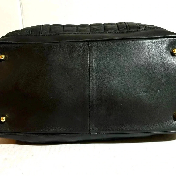 Bcbg maxazria black quilted leather shoulder handbag - Picture 8 of 9